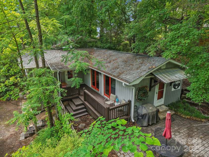 416 Cherokee Avenue, Black Mountain, NC 28711.  MLS# CAR4249629, YatesRealty ID 21049. Elevation View/Home 2