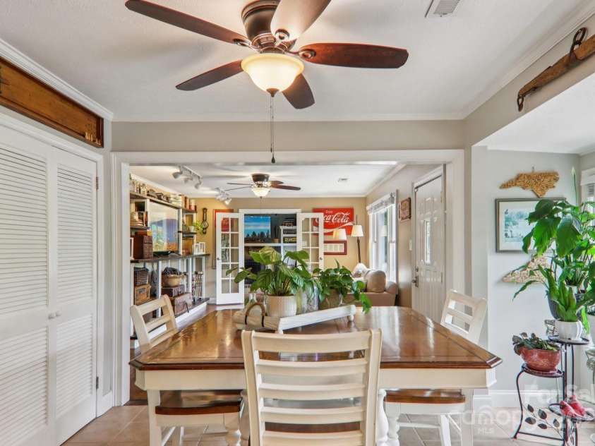416 Cherokee Avenue, Black Mountain, NC 28711.  MLS# CAR4331920, YatesRealty ID 21049. Dining Area