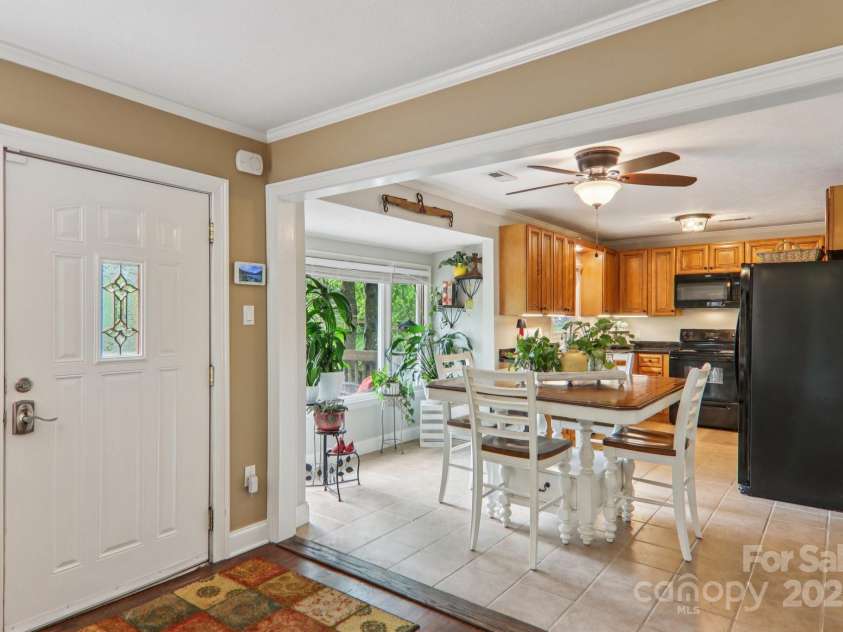 416 Cherokee Avenue, Black Mountain, NC 28711.  MLS# CAR4331920, YatesRealty ID 21049. Dining Area in Kitchen