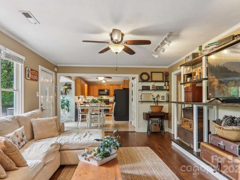 416 Cherokee Avenue, Black Mountain, NC 28711.  MLS# CAR4331920, YatesRealty ID 21049. Living Room > Kitchen