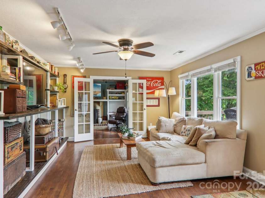 416 Cherokee Avenue, Black Mountain, NC 28711.  MLS# CAR4331920, YatesRealty ID 21049. Sun Lit Living Room