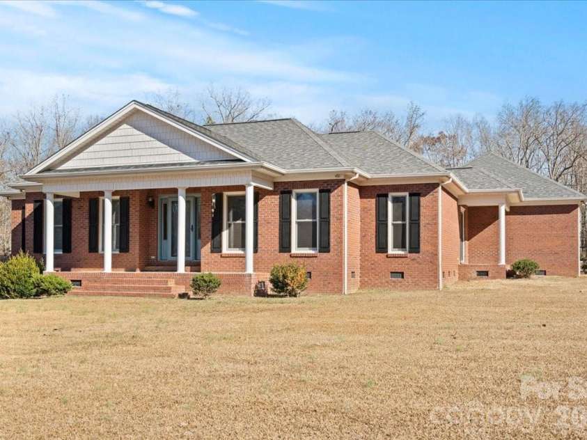 1935 Oakland Church Road, Chesterfield, SC 29709.  MLS# CAR4331834, YatesRealty ID 2105. 