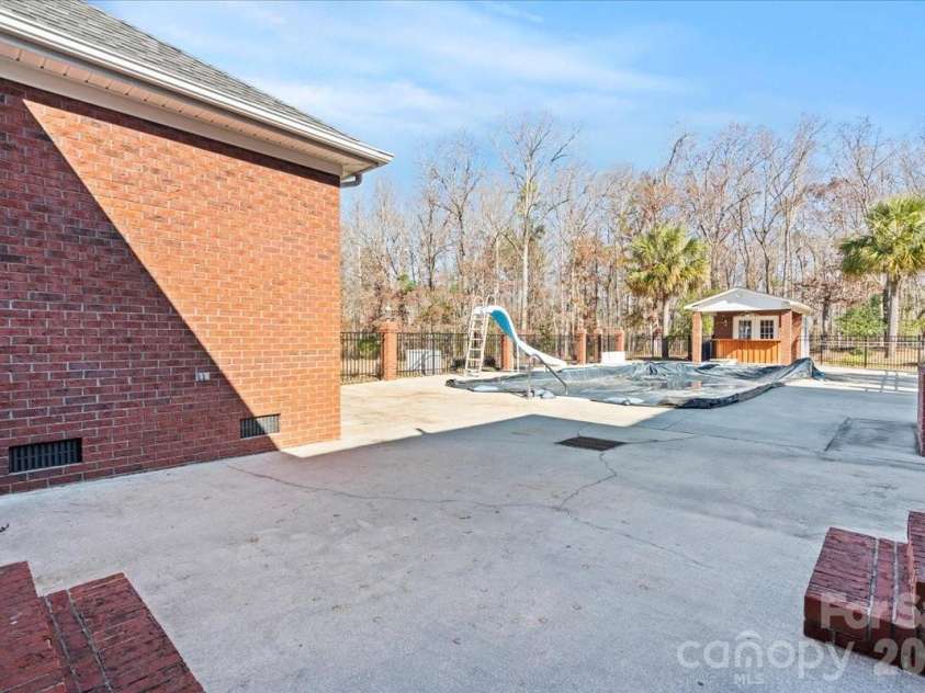 1935 Oakland Church Road, Chesterfield, SC 29709.  MLS# CAR4331834, YatesRealty ID 2105. 