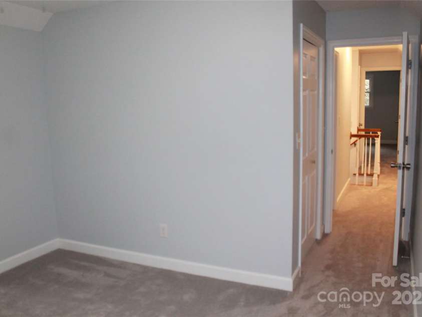 622 Oakdale Drive, Statesville, NC 28677.  MLS# CAR4219430, YatesRealty ID 2105. 