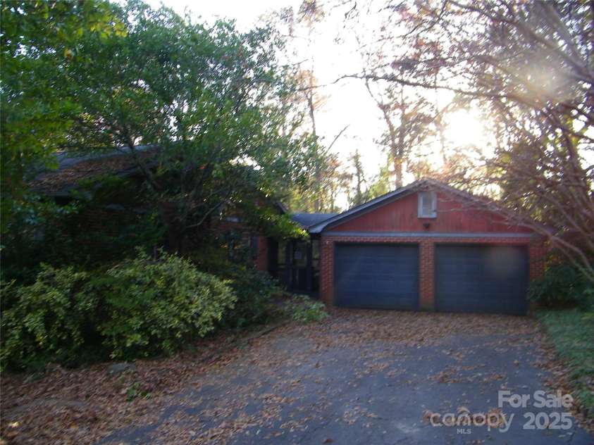 72 Lecline Circle, Concord, NC 28025.  MLS# CAR4320726, YatesRealty ID 2105. 