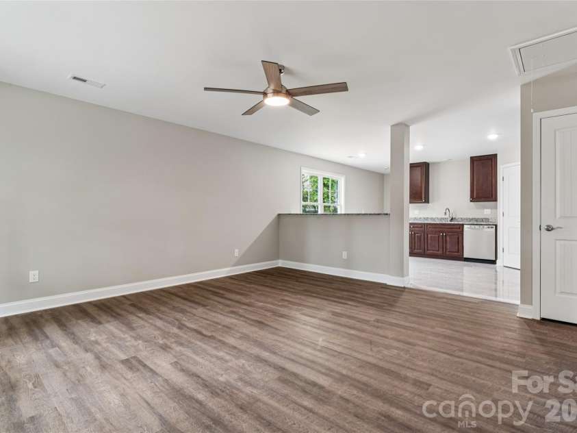 209 17th Street, Kannapolis, NC 28081.  MLS# CAR4381199, YatesRealty ID 21050. 