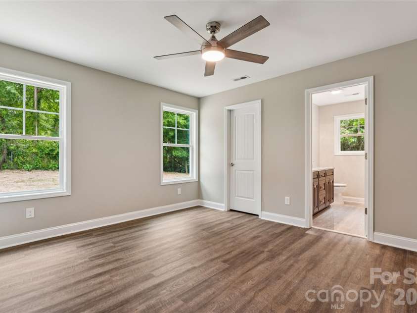 209 17th Street, Kannapolis, NC 28081.  MLS# CAR4381199, YatesRealty ID 21050. 