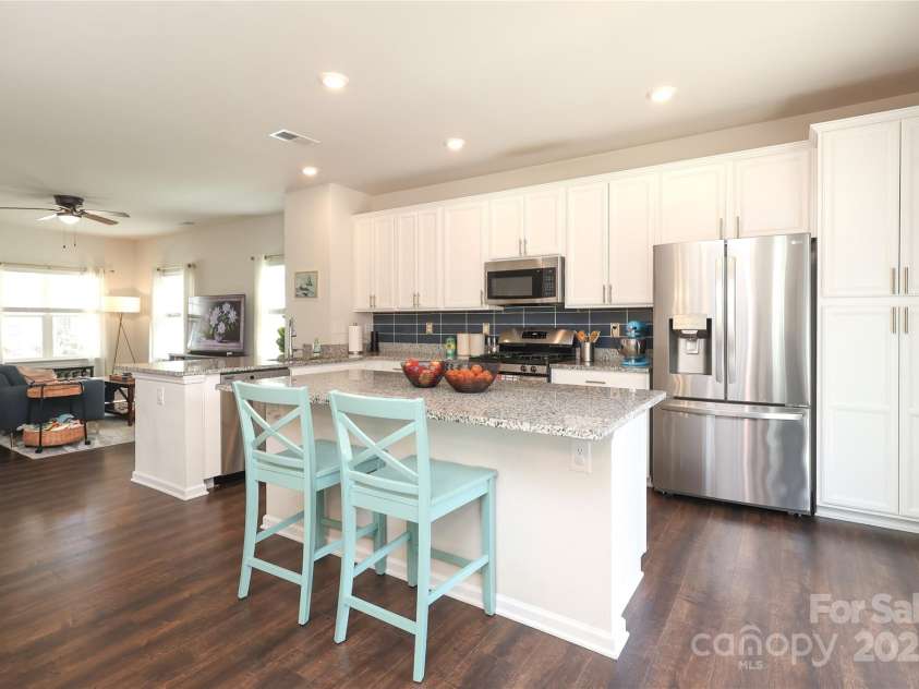 7024 Jane Parks Way, Charlotte, NC 28217.  MLS# CAR4264947, YatesRealty ID 21051. 