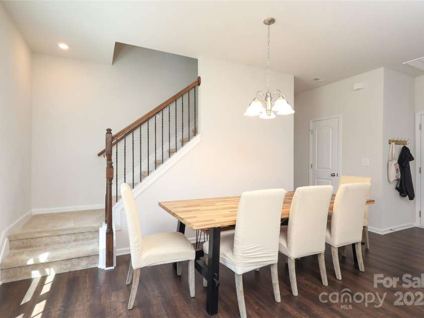 7024 Jane Parks Way, Charlotte, NC 28217.  MLS# CAR4264947, YatesRealty ID 21051. 