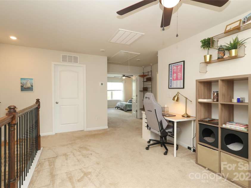 7024 Jane Parks Way, Charlotte, NC 28217.  MLS# CAR4264947, YatesRealty ID 21051. 