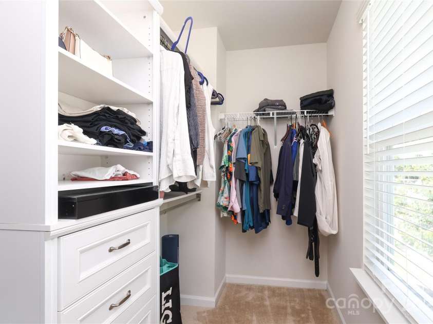 7024 Jane Parks Way, Charlotte, NC 28217.  MLS# CAR4264947, YatesRealty ID 21051. 