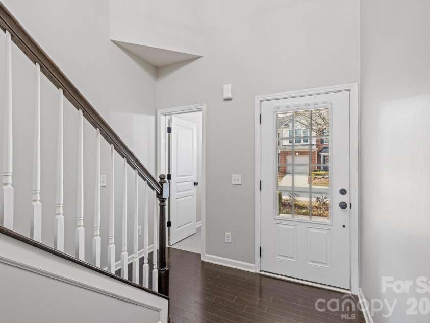 4364 Park South Station Boulevard, Charlotte, NC 28210.  MLS# CAR4381173, YatesRealty ID 21052. 
