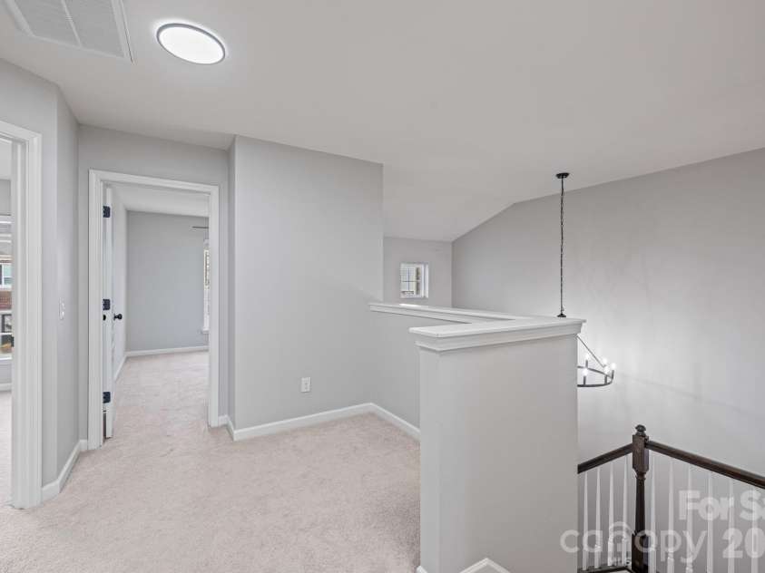 4364 Park South Station Boulevard, Charlotte, NC 28210.  MLS# CAR4381173, YatesRealty ID 21052. 