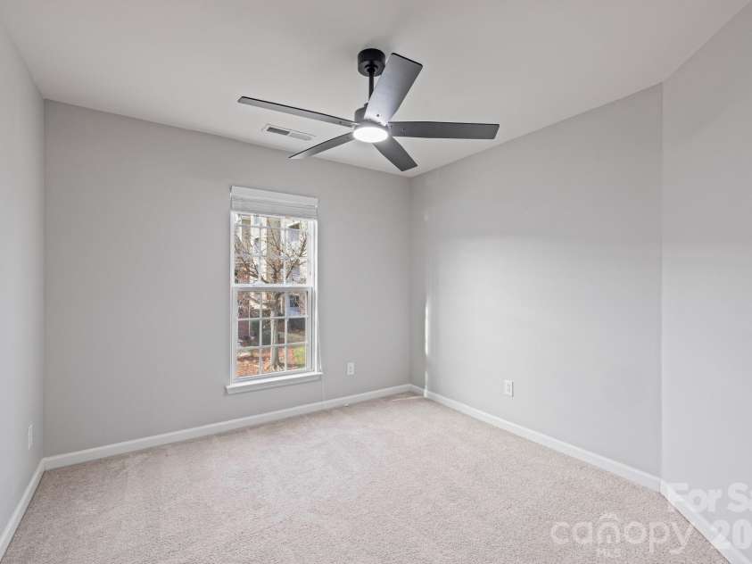 4364 Park South Station Boulevard, Charlotte, NC 28210.  MLS# CAR4381173, YatesRealty ID 21052. 