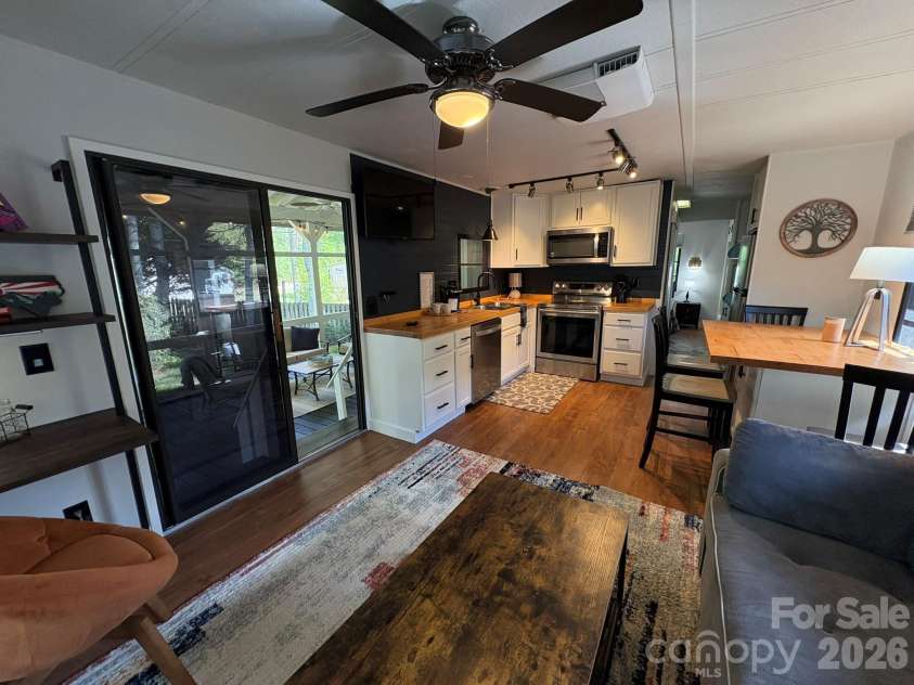 232 Trillium Road, Newland, NC 28657.  MLS# CAR4381213, YatesRealty ID 21053. 
