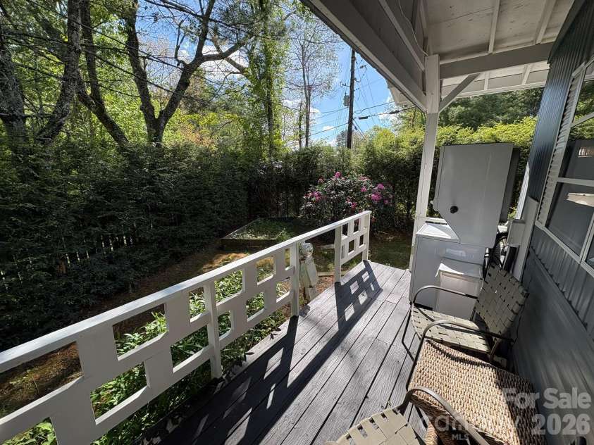 232 Trillium Road, Newland, NC 28657.  MLS# CAR4381213, YatesRealty ID 21053. 