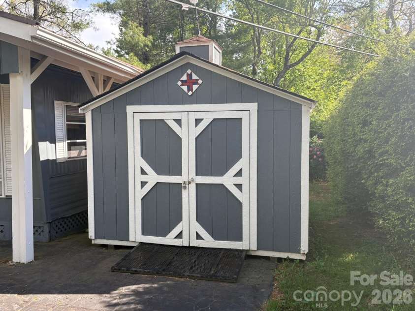 232 Trillium Road, Newland, NC 28657.  MLS# CAR4381213, YatesRealty ID 21053. 