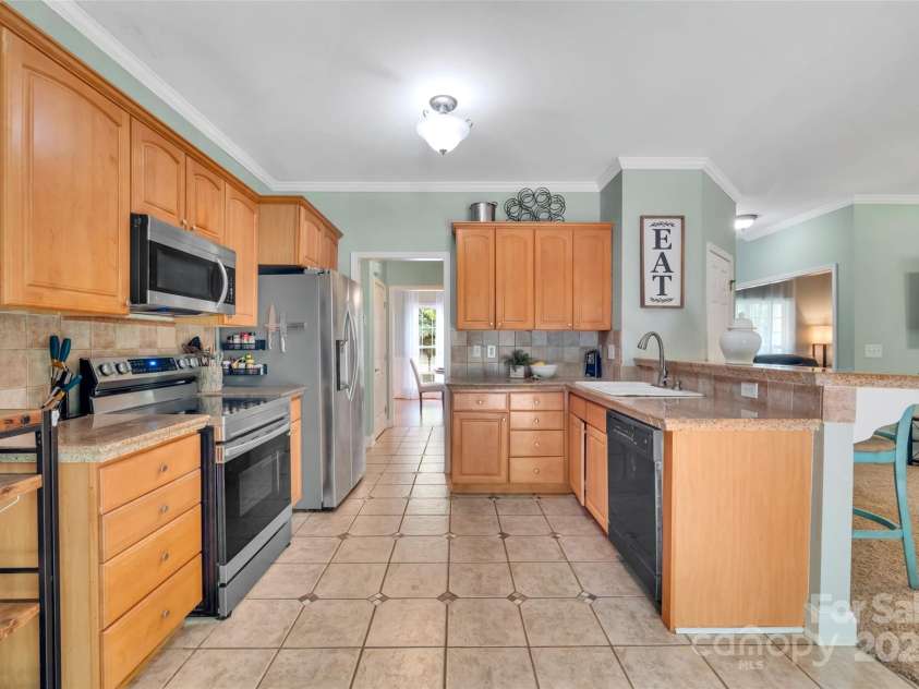 4502 Magnolia Ridge Drive, Waxhaw, NC 28173.  MLS# CAR4265402, YatesRealty ID 21053. 