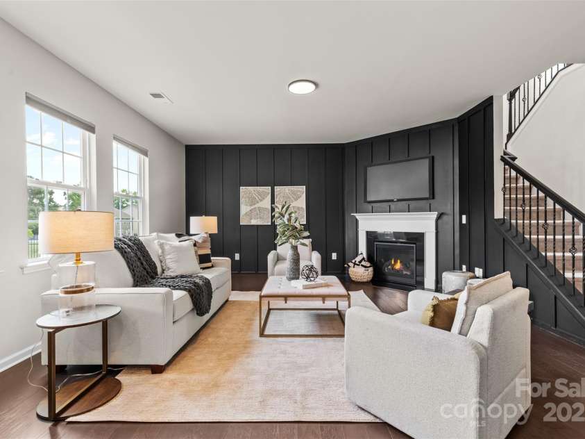 14407 Cardwell Hill Lane, Charlotte, NC 28278.  MLS# CAR4264654, YatesRealty ID 21054. 