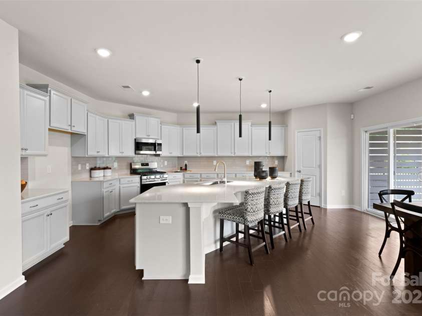 14407 Cardwell Hill Lane, Charlotte, NC 28278.  MLS# CAR4264654, YatesRealty ID 21054. 