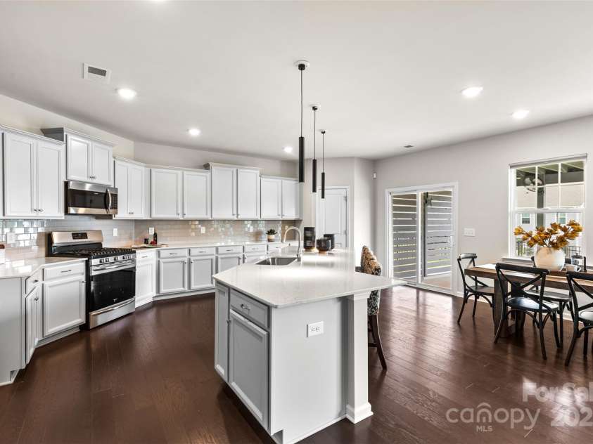 14407 Cardwell Hill Lane, Charlotte, NC 28278.  MLS# CAR4264654, YatesRealty ID 21054. 