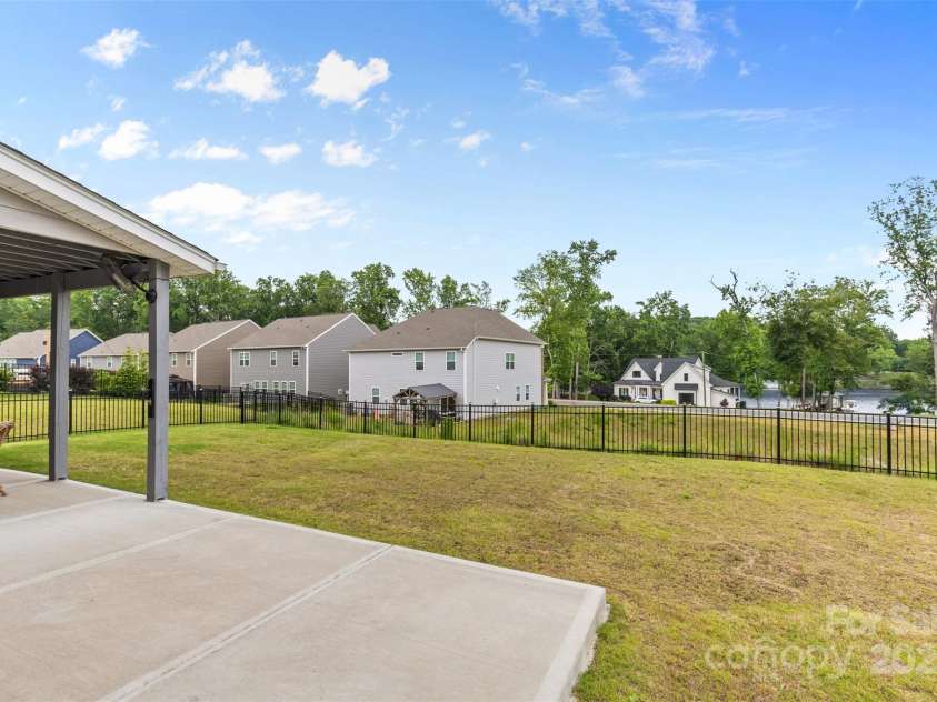 14407 Cardwell Hill Lane, Charlotte, NC 28278.  MLS# CAR4264654, YatesRealty ID 21054. 