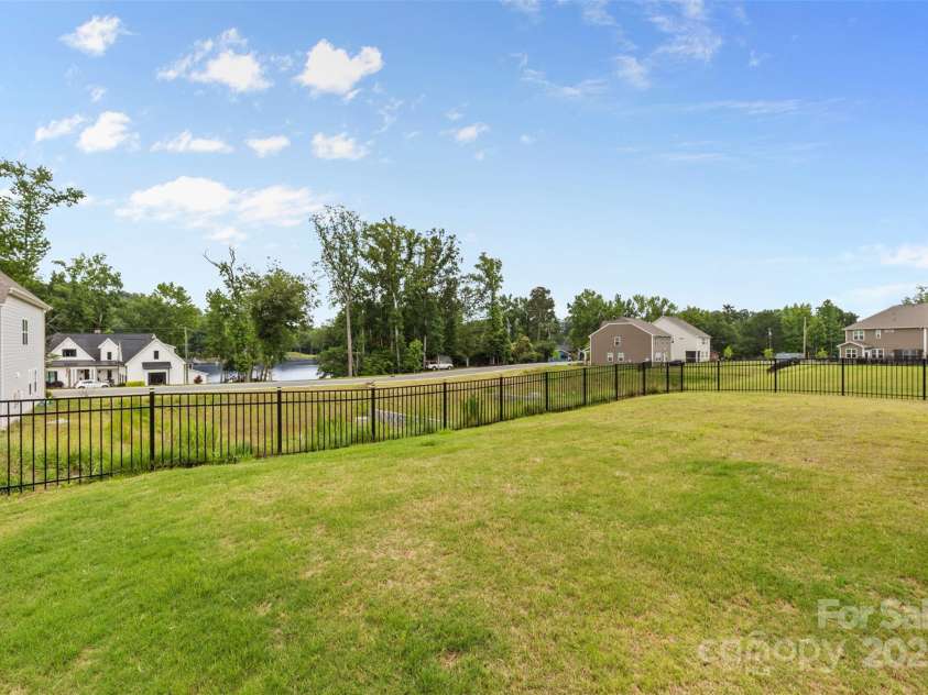 14407 Cardwell Hill Lane, Charlotte, NC 28278.  MLS# CAR4264654, YatesRealty ID 21054. 