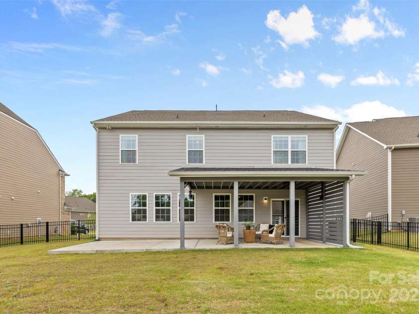 14407 Cardwell Hill Lane, Charlotte, NC 28278.  MLS# CAR4264654, YatesRealty ID 21054. 