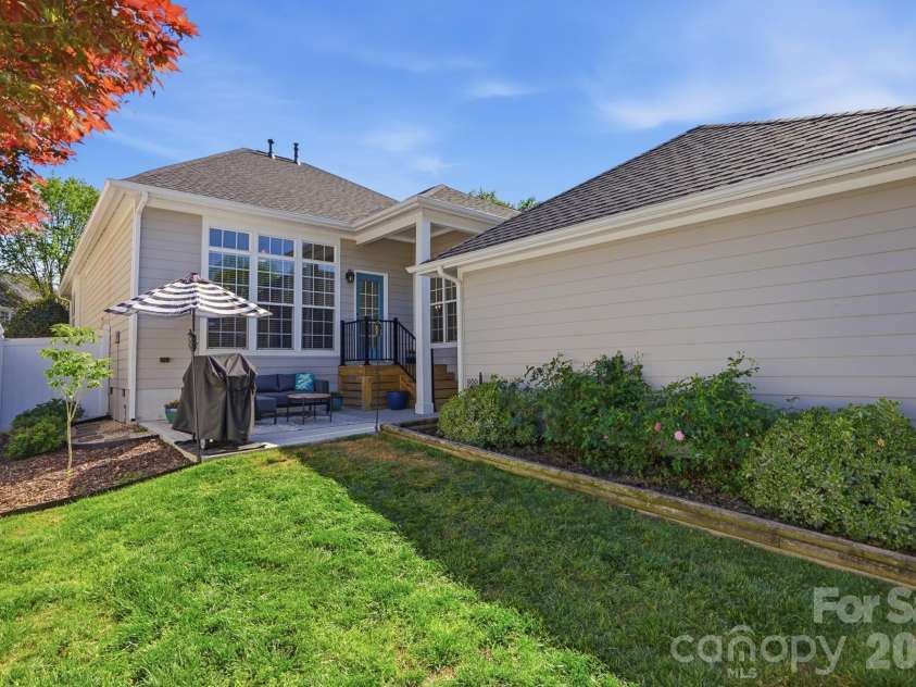 17029 Carlton Way Road, Huntersville, NC 28078.  MLS# CAR4366764, YatesRealty ID 21055. 