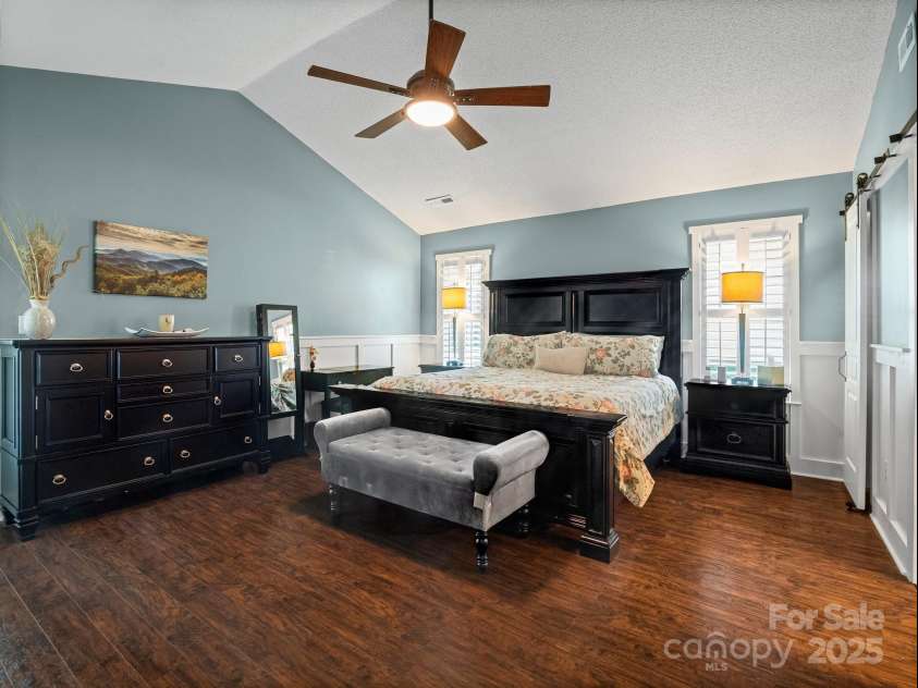 10 Gray Wolf Lane, Hendersonville, NC 28792.  MLS# CAR4267115, YatesRealty ID 21056. 