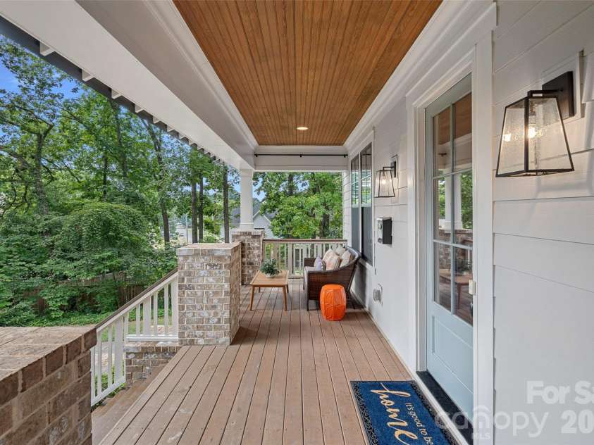 4316 Tangle Drive, Charlotte, NC 28211.  MLS# CAR4372166, YatesRealty ID 21058. 