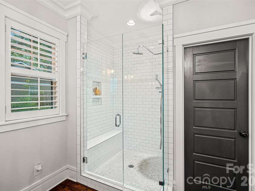 4316 Tangle Drive, Charlotte, NC 28211.  MLS# CAR4372166, YatesRealty ID 21058. 