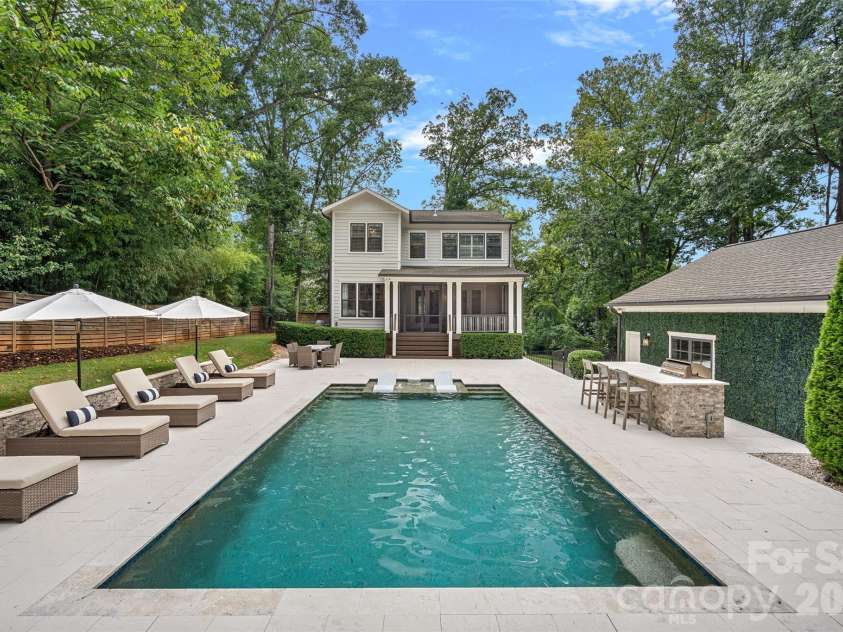 4316 Tangle Drive, Charlotte, NC 28211.  MLS# CAR4372166, YatesRealty ID 21058. 