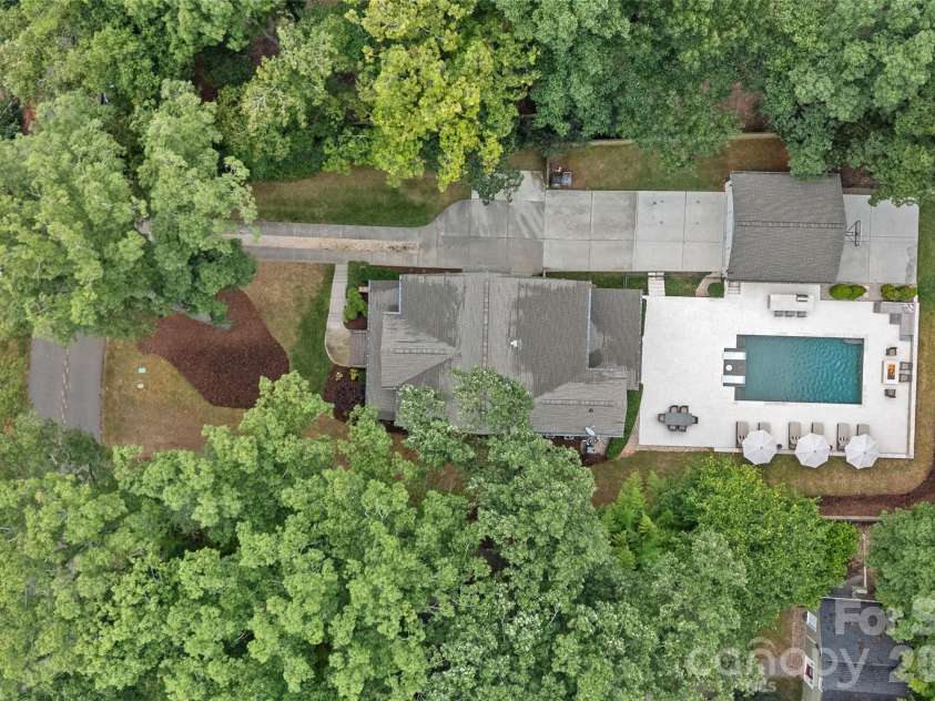 4316 Tangle Drive, Charlotte, NC 28211.  MLS# CAR4372166, YatesRealty ID 21058. 