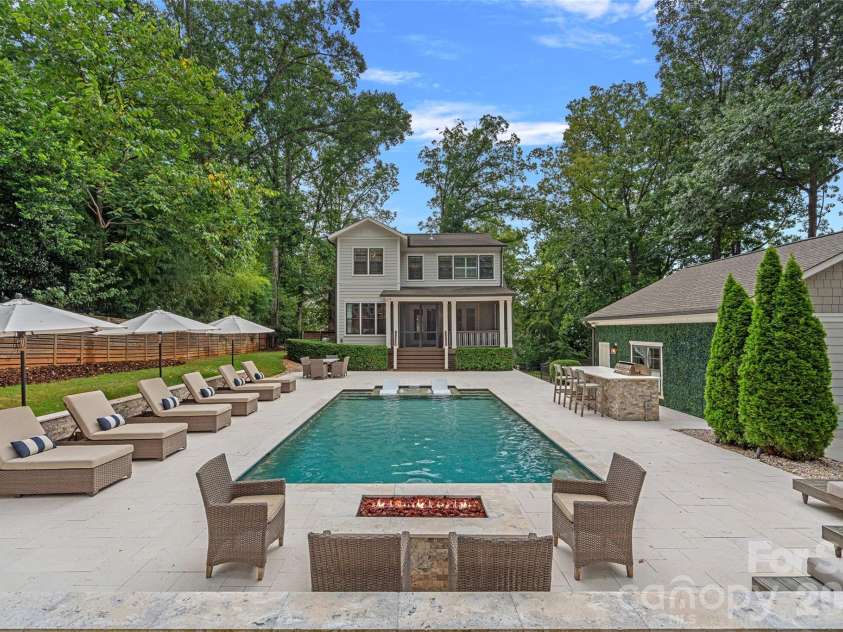 4316 Tangle Drive, Charlotte, NC 28211.  MLS# CAR4372166, YatesRealty ID 21058. Backyard Oasis