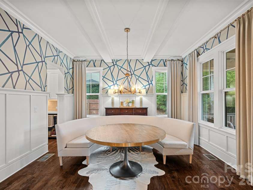 4316 Tangle Drive, Charlotte, NC 28211.  MLS# CAR4372166, YatesRealty ID 21058. Dining Room