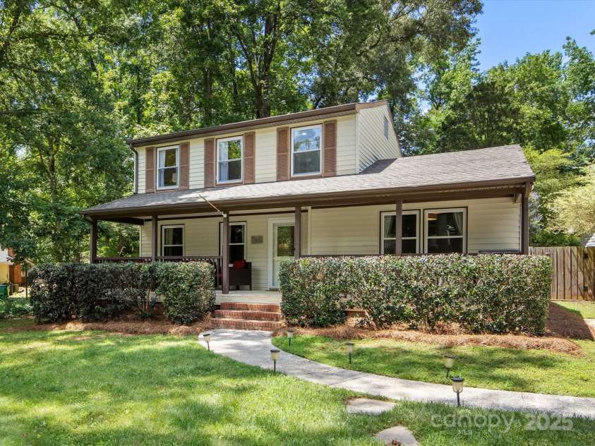 911 Munday Court, Charlotte, NC 28270.  MLS# CAR4272835, YatesRealty ID 21058. 