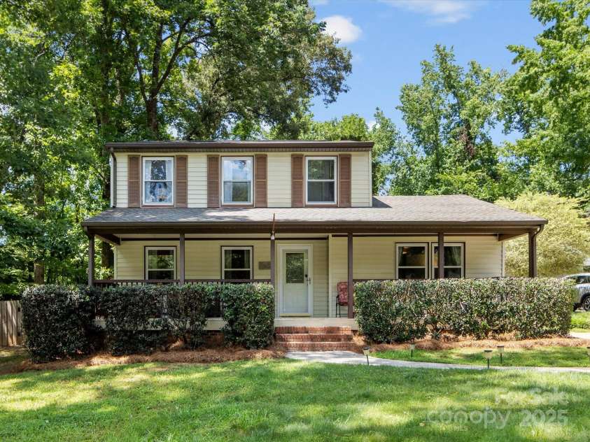 911 Munday Court, Charlotte, NC 28270.  MLS# CAR4272835, YatesRealty ID 21058. 