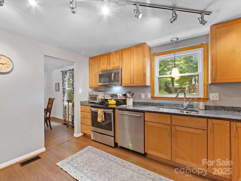 911 Munday Court, Charlotte, NC 28270.  MLS# CAR4272835, YatesRealty ID 21058. 