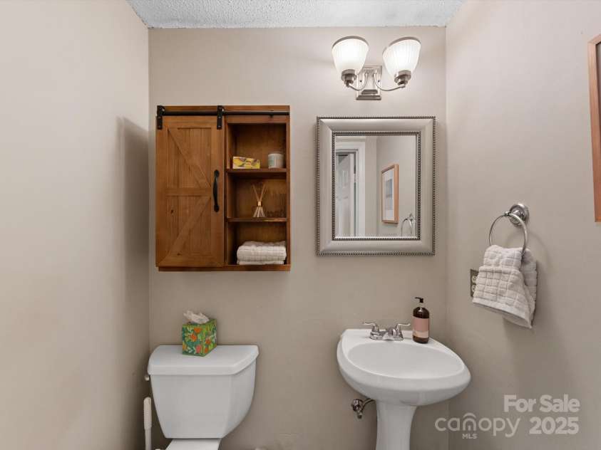 911 Munday Court, Charlotte, NC 28270.  MLS# CAR4272835, YatesRealty ID 21058. 