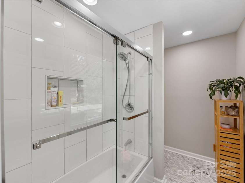 911 Munday Court, Charlotte, NC 28270.  MLS# CAR4272835, YatesRealty ID 21058. 