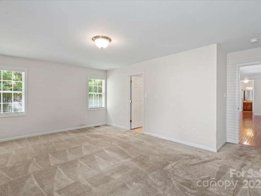 1011 Atherstone Street, Conover, NC 28613.  MLS# CAR4270351, YatesRealty ID 21059. 