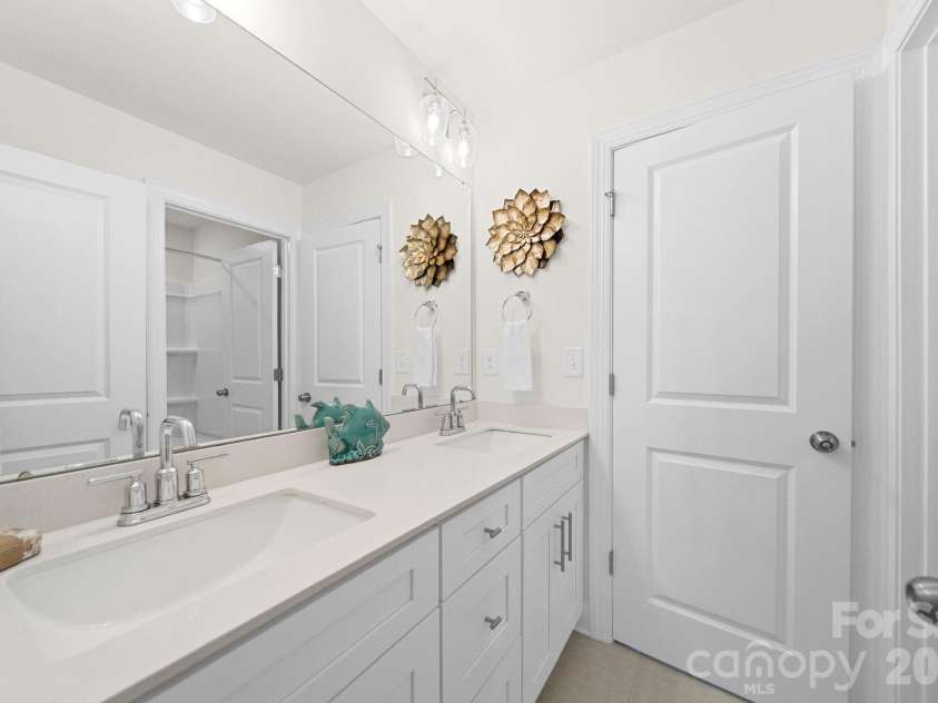 2361 Windley Drive, Gastonia, NC 28054.  MLS# CAR4397926, YatesRealty ID 21060. 