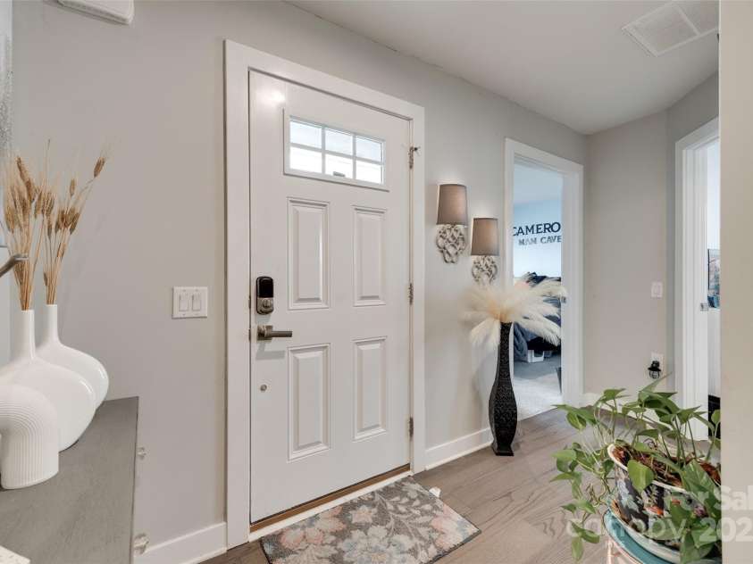 4511 Hunton Dale Road, Concord, NC 28027.  MLS# CAR4267913, YatesRealty ID 21060. 