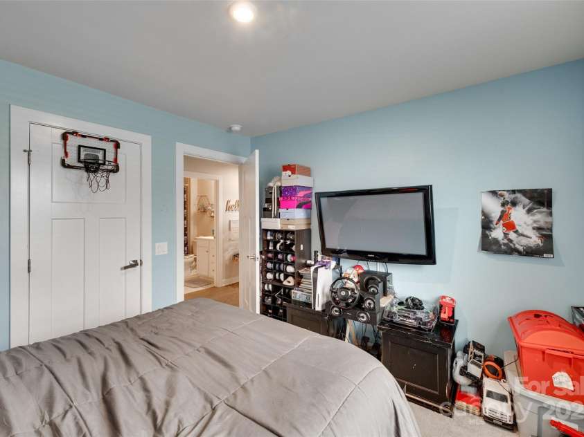 4511 Hunton Dale Road, Concord, NC 28027.  MLS# CAR4267913, YatesRealty ID 21060. 