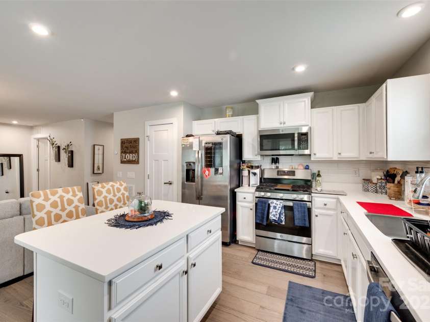 4511 Hunton Dale Road, Concord, NC 28027.  MLS# CAR4267913, YatesRealty ID 21060. 