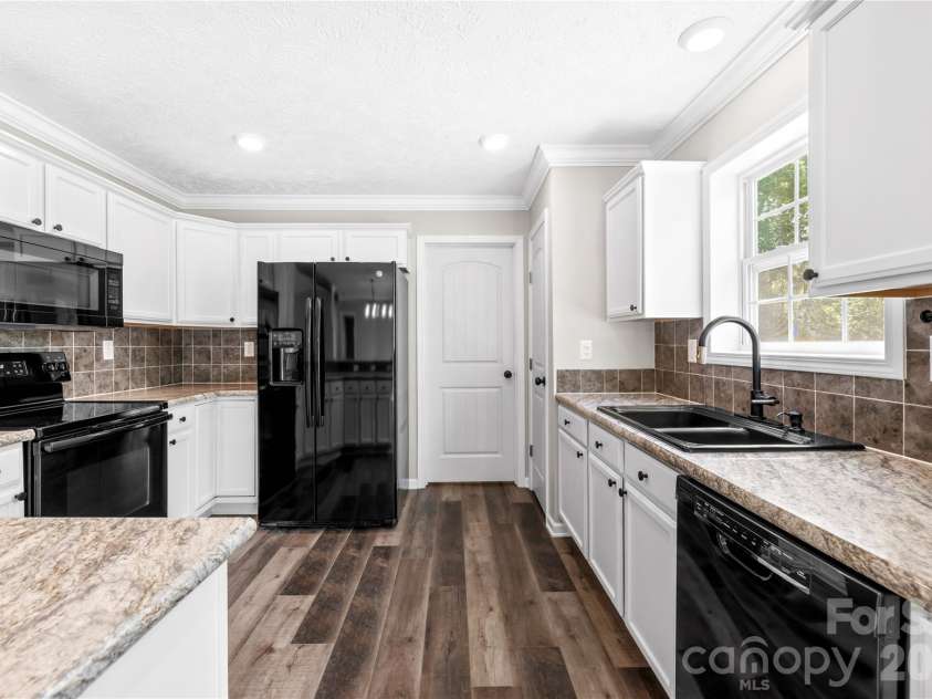 350 Little Creek Drive, Salisbury, NC 28147.  MLS# CAR4365928, YatesRealty ID 21061. 