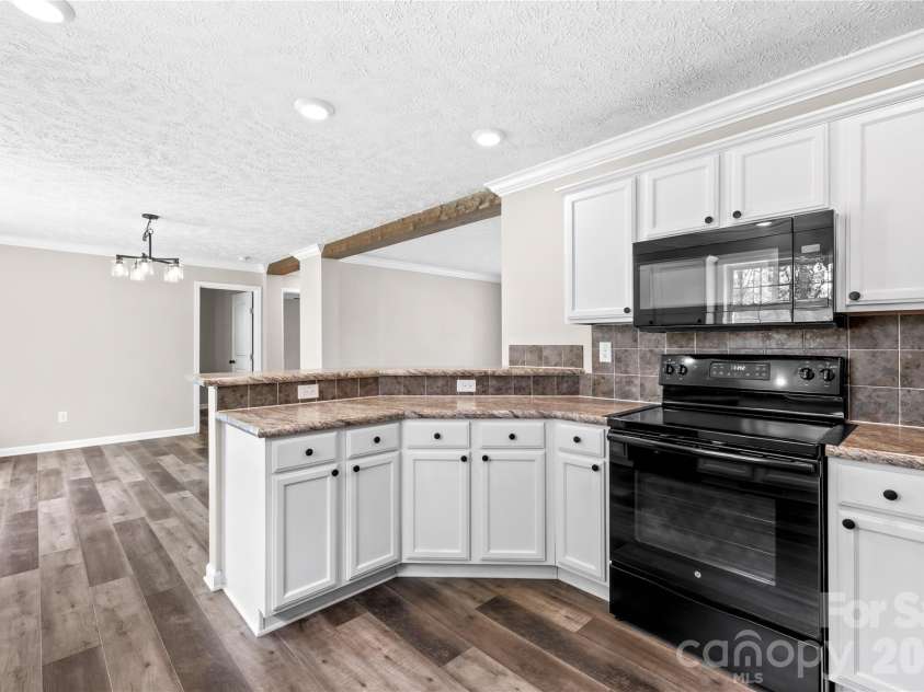 350 Little Creek Drive, Salisbury, NC 28147.  MLS# CAR4365928, YatesRealty ID 21061. 