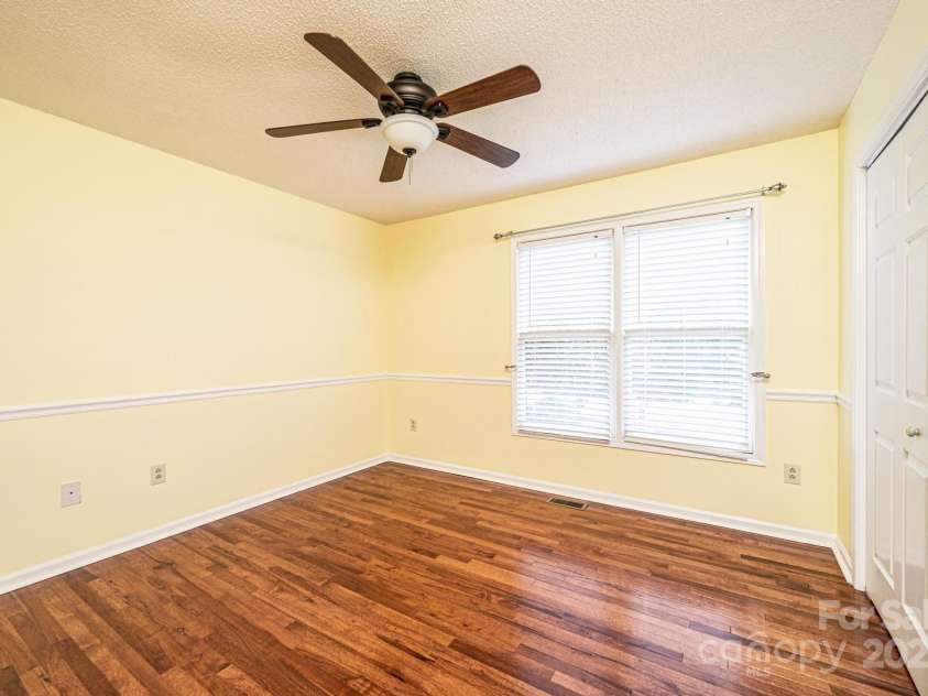 3889 Mattingly Drive, Hickory, NC 28602.  MLS# CAR4273093, YatesRealty ID 21061. 