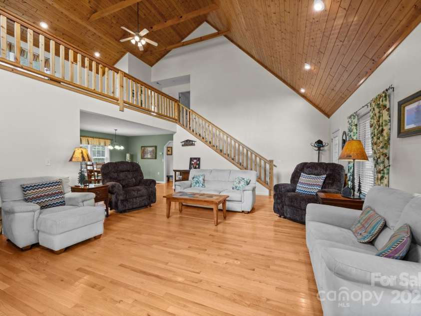 87 Silent Forest Drive, Canton, NC 28716.  MLS# CAR4272042, YatesRealty ID 21062. 